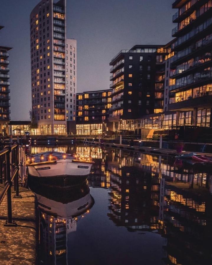Deluxe City Apt Riverside Free Parking No Balcony Leeds  Room photo